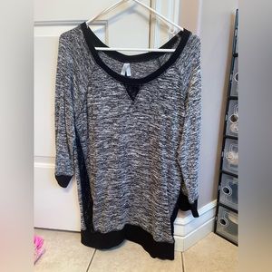 Casual elbow length flowy shirt